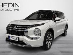 Valkoinen Käytetty 2025 Mitsubishi Outlander P-HEV Instyle Katumaasturi | 60 900 €