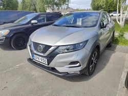Hopea Käytetty 2018 Nissan Qashqai N-Connecta Katumaasturi | 14 490 € (Perustarjous)