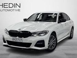 Valkoinen Käytetty 2020 BMW 330e M Sport Sedan | 28 490 € (Perustarjous)