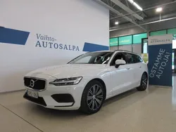 Valkoinen Käytetty 2020 Volvo V60 Momentum Farmari | 23 500 € (Supertarjous)