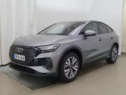 Harmaa Käytetty 2023 Audi Q4 Sportback e-tron Advanced Plus Katumaasturi | 70 990 €