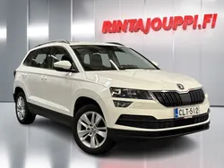 Valkoinen Käytetty 2018 Skoda Karoq Ambition Katumaasturi | 18 880 € (Hieman kallis)