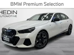 Valkoinen Käytetty 2024 BMW i5 M Sport Sedan | 93 900 € (Hieman kallis)