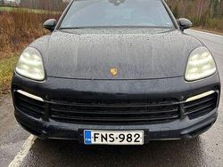 Käytetty 2019 Porsche Cayenne Sport Katumaasturi | 53 900 € (Perustarjous)