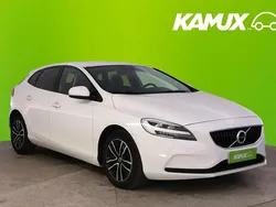 Valkoinen Käytetty 2018 Volvo V40 Dynamic Farmari | 18 380 € (Perustarjous)
