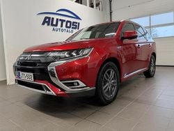 Punainen Käytetty 2020 Mitsubishi Outlander P-HEV Active Katumaasturi | 22 790 € (Hieman kallis)