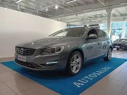 Harmaa Käytetty 2018 Volvo V60 Standard Farmari | 15 900 € (Perustarjous)
