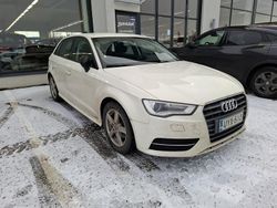 Valkoinen Käytetty 2014 Audi A3 Sportback Business Viistoperä | 9 880 € (Perustarjous)
