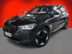 Harmaa Käytetty 2022 BMW iX3 Comfort Edition Katumaasturi | 40 800 € (Hyvä tarjous)