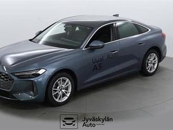 Sininen Käytetty 2024 Audi A5 Design Coupe - kaksiovinen | 56 000 € (Hieman kallis)