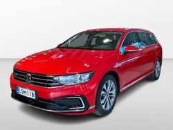 Punainen Käytetty 2020 VW Passat GTE Farmari | 23 490 € (Hieman kallis)