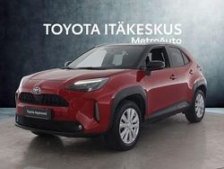 Punainen Käytetty 2022 Toyota Yaris Cross Katumaasturi | 25 790 € (Perustarjous)