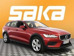 Käytetty 2019 Volvo V60 CC Momentum Farmari | 26 800 € (Perustarjous)