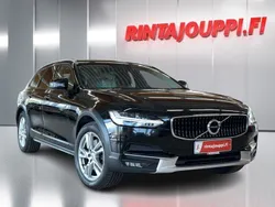 Musta Käytetty 2018 Volvo V90 CC Plus Farmari | 28 800 € (Perustarjous)