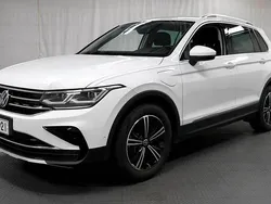 Valkoinen Käytetty 2021 VW Tiguan Style Katumaasturi | 27 900 € (Perustarjous)