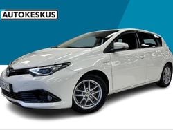 Valkoinen Käytetty 2018 Toyota Auris Hybrid Active Viistoperä | 15 600 € (Hyvä tarjous)