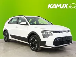 Valkoinen Käytetty 2023 Kia e-Niro Edition 7 Katumaasturi | 30 760 € (Perustarjous)