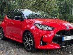 Punainen Käytetty 2020 Toyota Yaris Hybrid Viistoperä | 23 800 € (Perustarjous)