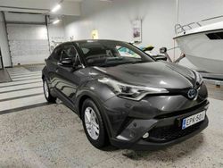 Harmaa Käytetty 2018 Toyota C-HR Katumaasturi | 15 900 € (Perustarjous)