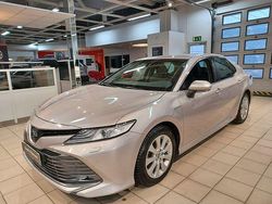 Keltainen Käytetty 2020 Toyota Camry Style Sedan | 26 900 € (Perustarjous)