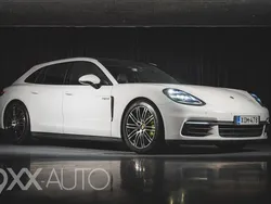 Käytetty 2018 Porsche Panamera 4 Sport Turismo Sedan | 73 480 € (Kallis)
