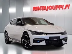 Valkoinen Käytetty 2022 Kia EV6 3 Katumaasturi | 43 800 € (Hieman kallis)