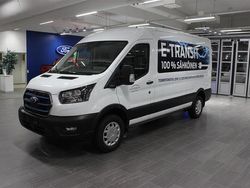 Valkoinen Käytetty 2023 Ford E-Transit Trend Van | 43 800 € (Hieman kallis)