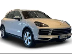 Valkoinen Käytetty 2019 Porsche Cayenne Katumaasturi | 49 700 € (Supertarjous)