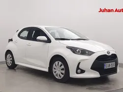 Valkoinen Käytetty 2022 Toyota Yaris Active Viistoperä | 17 990 € (Perustarjous)