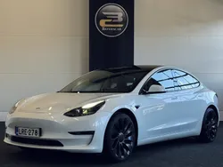 Valkoinen Käytetty 2022 Tesla Model 3 Performance Sedan | 32 700 € (Hyvä tarjous)