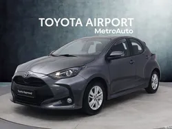 Harmaa Käytetty 2024 Toyota Yaris Active Viistoperä | 23 390 € (Hieman kallis)