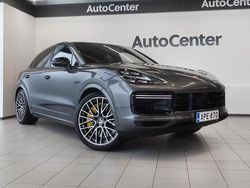 Harmaa Käytetty 2020 Porsche Cayenne Turbo S Katumaasturi | 95 800 €