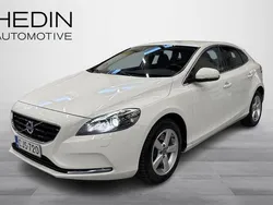Valkoinen Käytetty 2015 Volvo V40 Momentum Farmari | 15 490 € (Perustarjous)