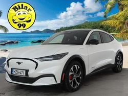Käytetty 2021 Ford Mustang Mach-E Katumaasturi | 27 490 € (Perustarjous)
