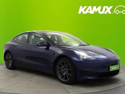 Sininen Käytetty 2022 Tesla Model 3 Sedan | 33 590 € (Perustarjous)