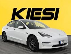 Käytetty 2021 Tesla Model 3 Sedan | 28 480 € (Perustarjous)