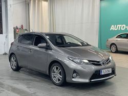 Käytetty 2015 Toyota Auris Multidrive S Viistoperä | 13 400 € (Perustarjous)