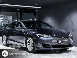 Käytetty 2017 Tesla Model S Sedan | 27 880 € (Perustarjous)