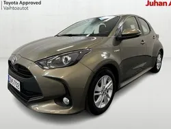 Ruskea (beige) Käytetty 2021 Toyota Yaris Active Viistoperä | 18 750 € (Perustarjous)