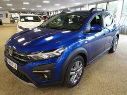 Sininen Käytetty 2022 Dacia Sandero Comfort Viistoperä | 13 990 € (Hieman kallis)