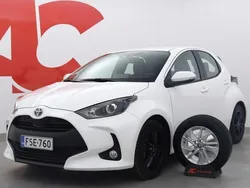 Valkoinen Käytetty 2024 Toyota Yaris Hybrid Active Viistoperä | 23 990 € (Perustarjous)