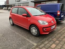 Käytetty 2016 VW up! move up! Viistoperä | 7 890 € (Perustarjous)