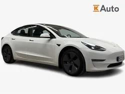Valkoinen Käytetty 2022 Tesla Model 3 Long Range Sedan | 27 650 € (Hyvä tarjous)