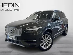 Harmaa Käytetty 2018 Volvo XC90 Inscription Katumaasturi | 38 900 € (Perustarjous)
