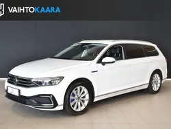 Valkoinen Käytetty 2020 VW Passat GTE Farmari | 17 800 € (Perustarjous)