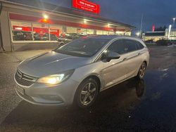Hopea Käytetty 2016 Opel Astra Innovation Farmari | 14 690 € (Hieman kallis)
