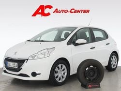 Valkoinen Käytetty 2013 Peugeot 208 Viistoperä | 5 990 € (Hieman kallis)
