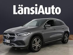 Harmaa Käytetty 2021 Mercedes GLA250 Business Katumaasturi | 28 480 € (Perustarjous)