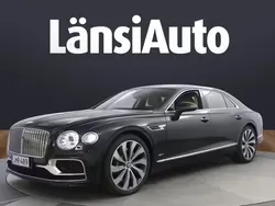 Vihreä Käytetty 2022 Bentley Flying Spur Mulliner Sedan | 248 800 €