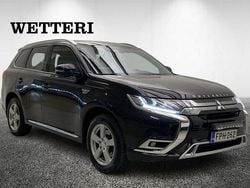 Musta Käytetty 2019 Mitsubishi Outlander P-HEV Intense Katumaasturi | 15 490 € (Hyvä tarjous)